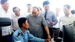 Thủ tướng Nguyễn Xuân Phúc thăm và làm việc tại Nhà máy lọc dầu Dung Quất